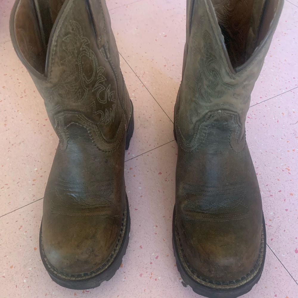 Fat Baby Ariat Boots size 8.5 or 9